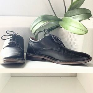 Elegant Black Leather Men's Oxfords